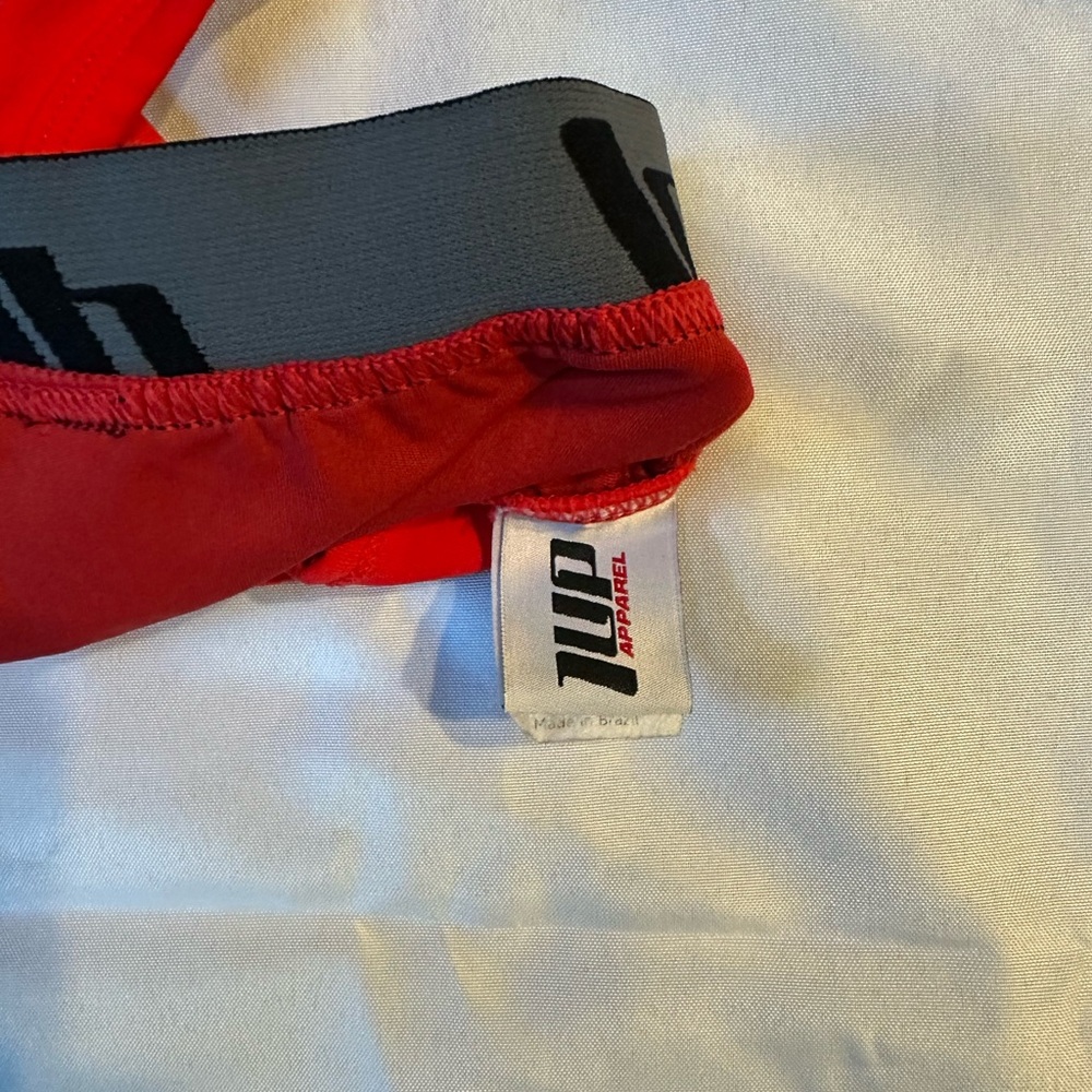 1UP NUTRITION Red Sports Bra - Picture 4 of 5